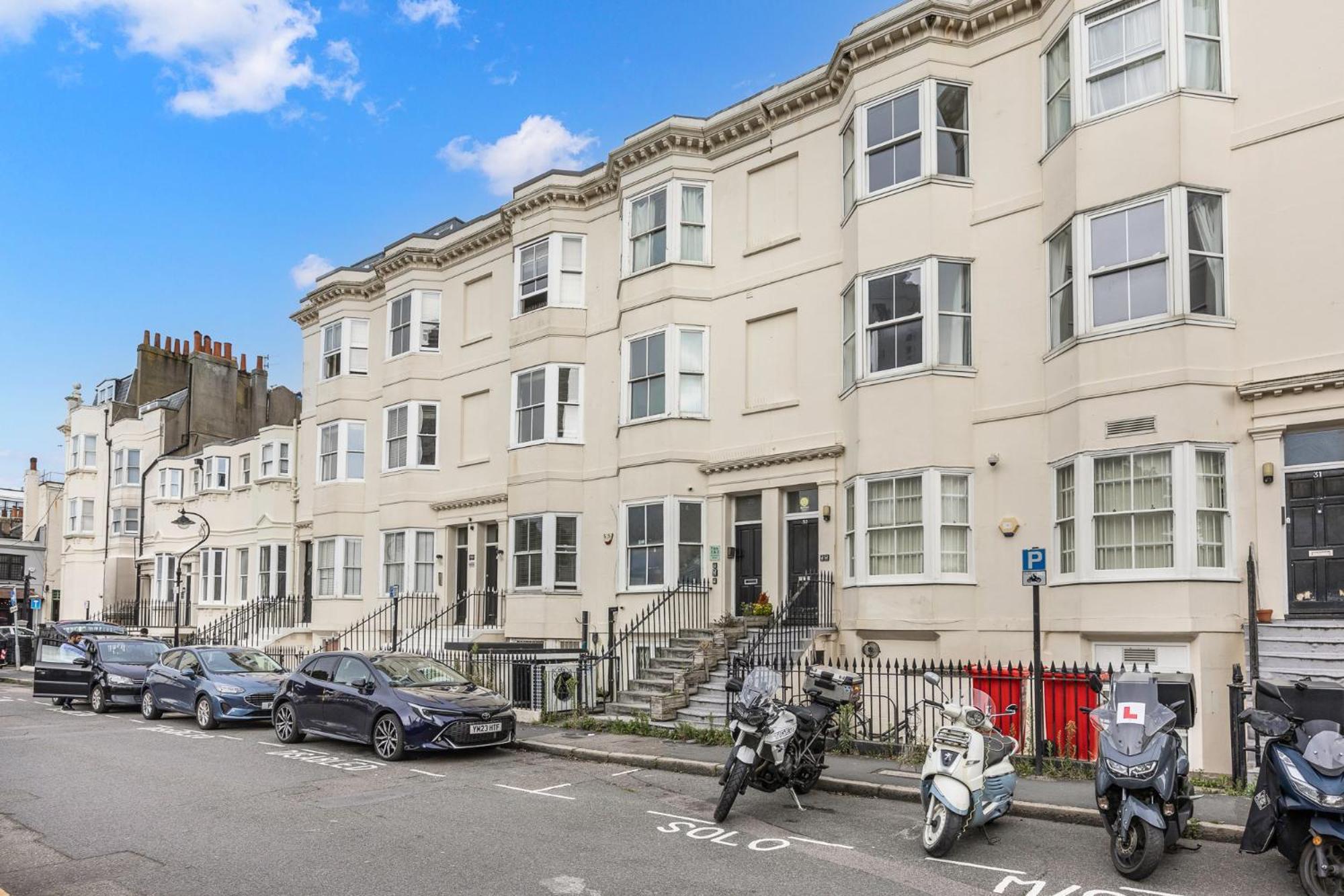 2 Bedroom Flat - With King Sized Beds, Netflix And Sky - Perfect For Contractors, Vacation Guests Or Those Relocating Hove Exterior foto
